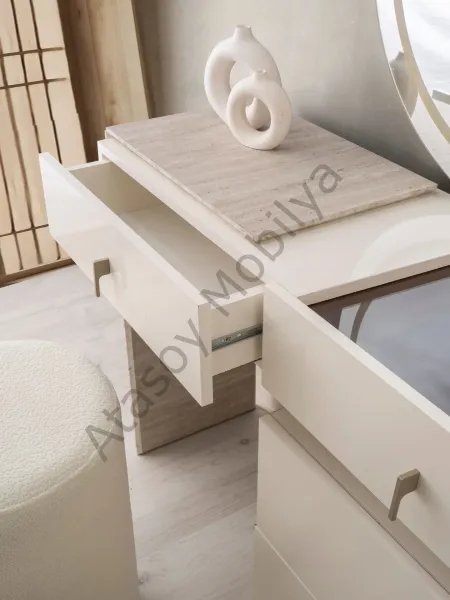 Platin Köşe Dolaplı Yatak Odası