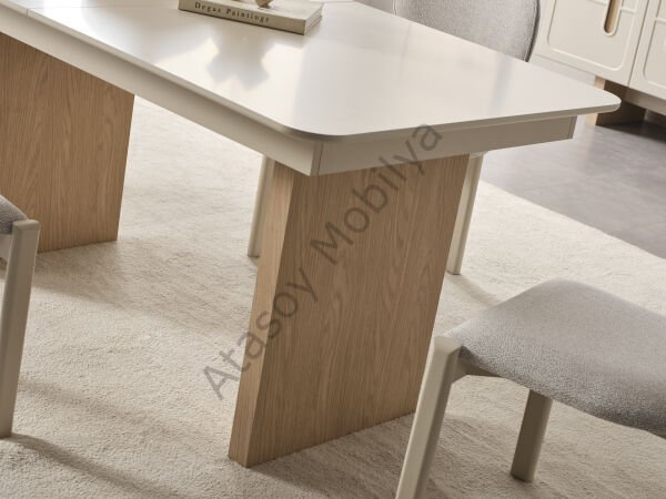 Capella Yemek Odası